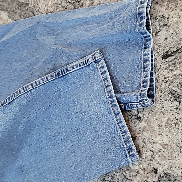 Levi 38x30 MomJeans - Picture 15 of 15